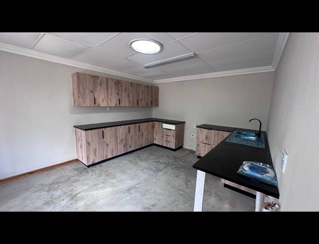1 BEDROOM FLAT TO LET IN REFILWE